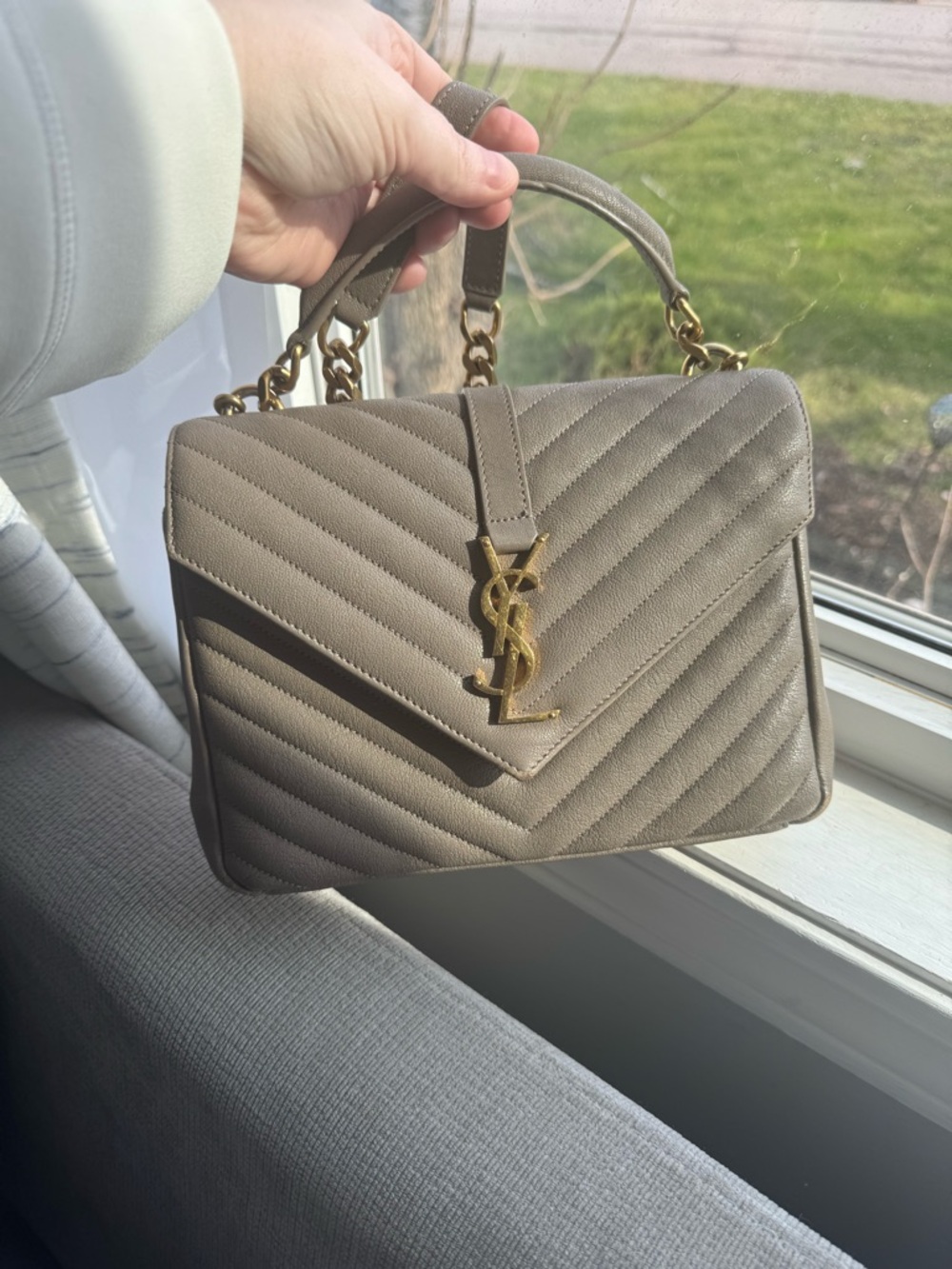 Yves Saint Laurent Quilted Shoulder Bag - Picture 14 of 16